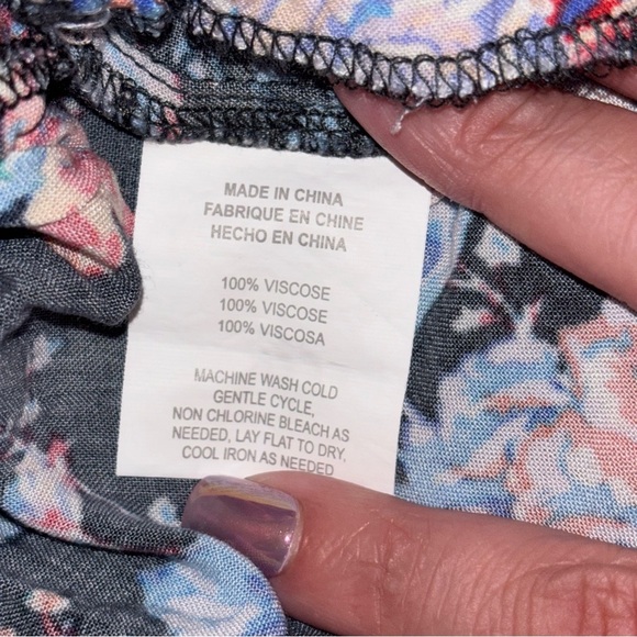 O’Neill | Floral Pull-On Shorts | Black Multicolor | M - Picture 5 of 7